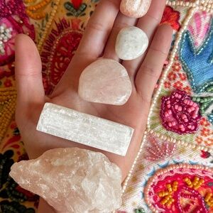 Sacred Feminine Crystal Bundle for Spring🌸✨🌹🦢